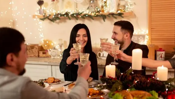 Какой алкоголь можно позволить себе в новогоднюю ночь: три оптимальных варианта