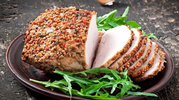 Шеф-повар назвал простой лайфхак, который делает мясо всегда сочным