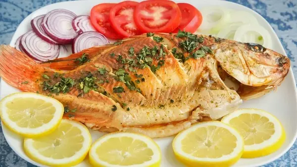 Какую специю нельзя добавлять в рыбу: эта пряность только портит вкус, но хозяйки ее упорно кладут