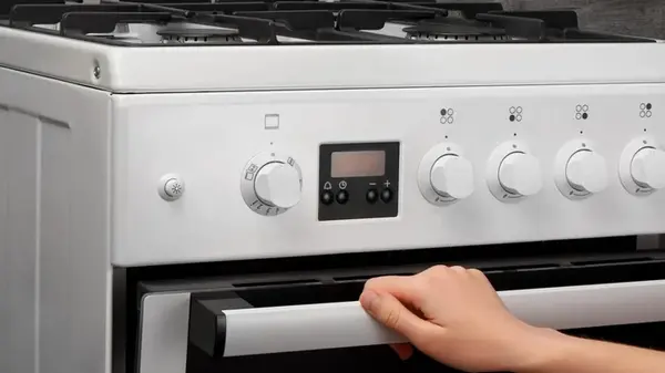 Названы 5 самых опасных домашних приборов: почему с ними необходима максимальная внимательность