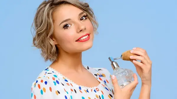 Как сделать так, чтобы духи не выветривались целый день: хитрость, о которой мало кто знает