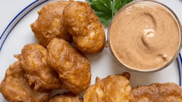 Куриные наггетсы с соусом: рецепт идеальной закуски