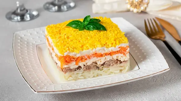 Такая «Мимоза» самая вкусная: правильная очередность слоев салата