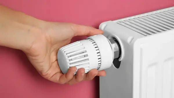 Фольга не спасает: почему батареи греют медленно и как это исправить