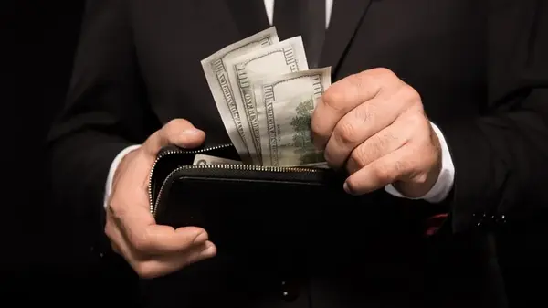 Эксперт назвал финансовые привычки, которые укрепят ваши отношения