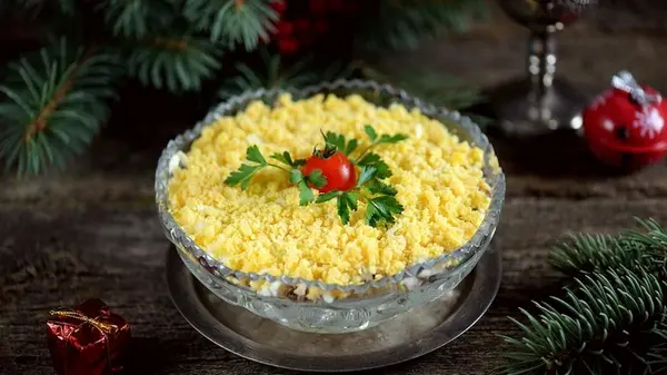 Вкусный салат «Луиза» с селедкой: если «Шуба» надоела