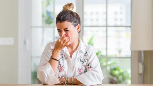 Появился неприятный запах в туалете: как избавиться от него без аэрозолей