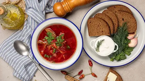 Как приготовить борщ вкуснее, чем у мамы — рецепт традиционного украинского блюда
