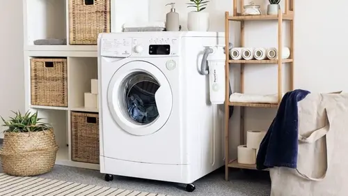 Почему белье пахнет сыростью после стирки: 5 главных причин и их решение