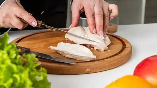 Эти ошибки делают куриное филе сухим: проверьте свои кулинарные привычки