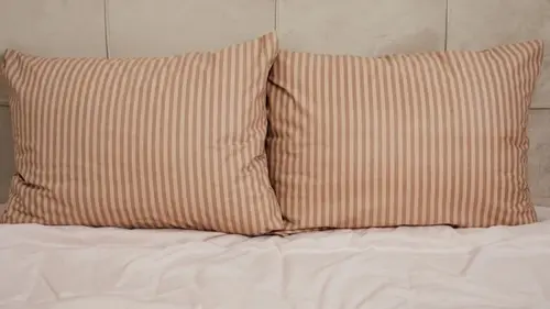 Что делать со старыми наволочками: почему опытные хозяйки их не выбрасывают