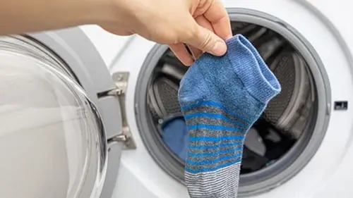 Куда исчезают носки в стиральной машине и как их больше не терять
