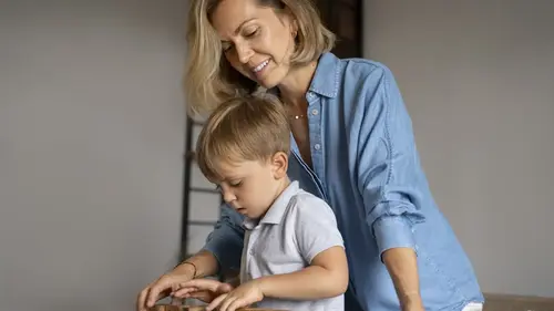 Няня или гувернантка: в чём разница и кого выбрать для ребёнка