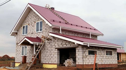 Строительство из пеноблоков: практичное решение для частного дома