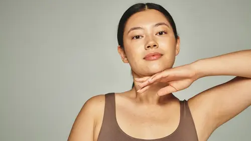 Двойной подбородок исчезнет: простое упражнение, которое легко сделать дома