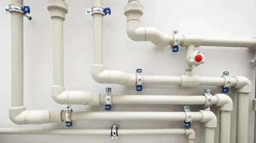 Как предотвратить замерзание труб этой зимой: 5 простых правил