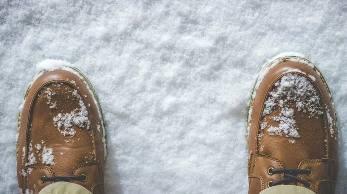 Почему не стоит сушить мокрую обувь на батарее и как это делать правильно