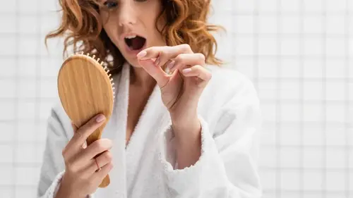 В сети набирает популярность копеечная маска для волос из двух ингредиентов