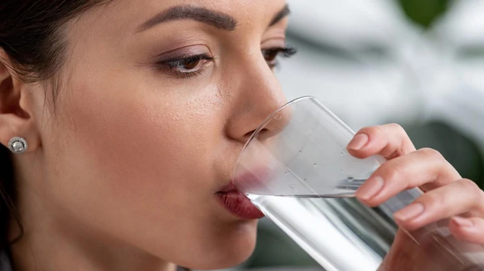 У 4 врачей спросили, помогает ли горячая вода похудеть, все они ответили одинаково