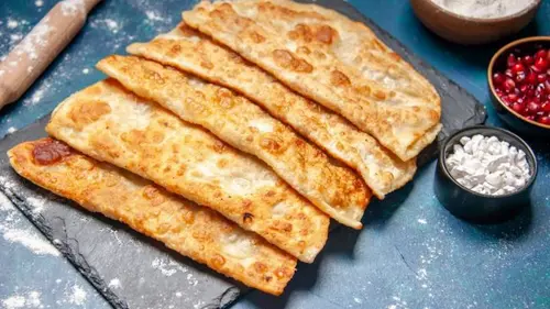 Секрет хрустящих и нежных чебуреков раскрыт: просто добавьте это ...