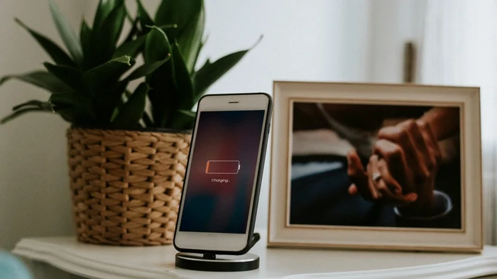 Пять мест, где ни в коем случае нельзя оставлять свой телефон, но все почему-то кладут его туда