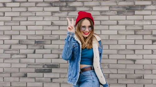 Этот цвет джинсов навсегда вышел из моды: такой оттенок денима де...