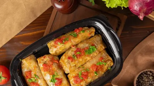 Как тушить голубцы, чтобы начинка была сочной, а листья — идеальн...