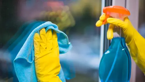 15 минут и стекла будут сиять: как вымыть окна с внешней стороны