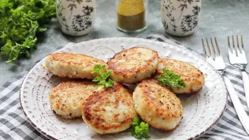 Такие котлеты из хека можно есть губами: что добавить в фарш, что...