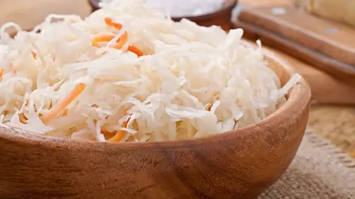 Эту квашеную капусту можно есть уже на третий день: рецепт