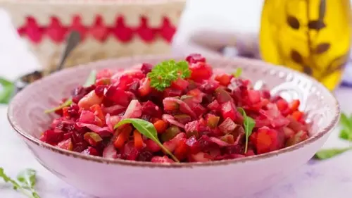 Такого винегрета вы еще не ели: приготовьте салат вот так — и бол...