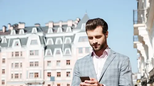 Почему все успешные и богатые люди всегда выключают звук на телефоне: объяснение ученых