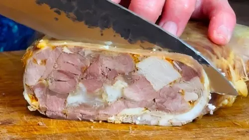 Закарпатский шойт с куриными сердечками — традиционный украинский мясной рулет