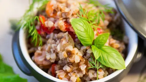 Гречка с овощами на сковороде: рецепт полезного гарнира