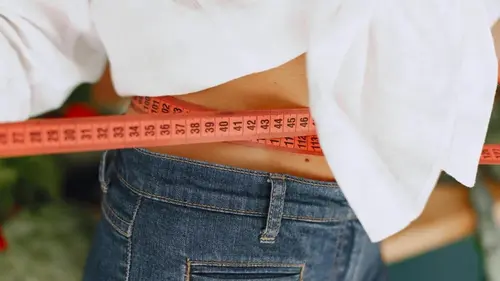 Какие напитки помогают похудеть, кроме воды: исследователи назвали топ-6