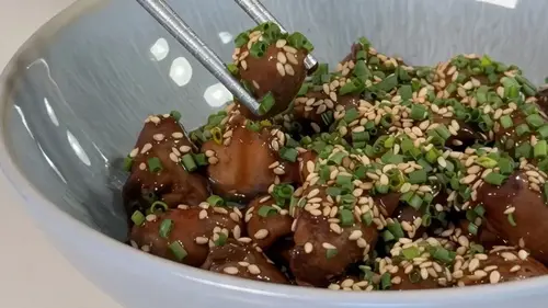 Как приготовить куриные сердечки в азиатском стиле — рецепт от шефа