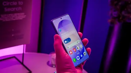 Почему на экране Samsung мигает точка: объяснение странного эффекта смартфона