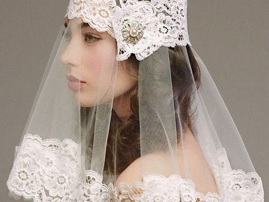Десять самых интересных головных уборов невест
