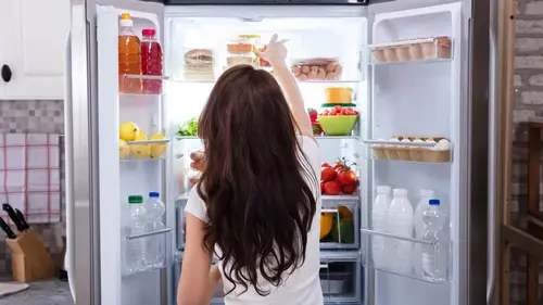 Никогда не кладите эти четыре продукта в морозилку: эксперт объяснил почему