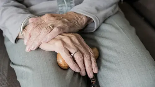 5 простых советов долголетия от 100-летней женщины, которая каждое утро ест 1 фрукт