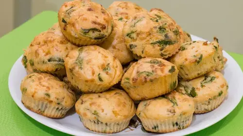 Рыбные маффины в духовке: рецепт блюда, короторое может заменить котлеты