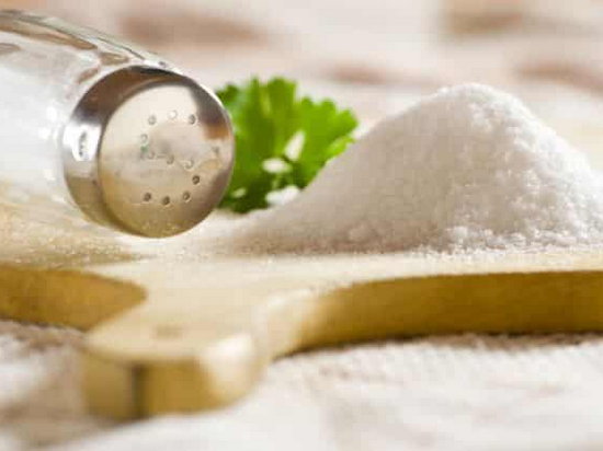 8 признаков злоупотребления солью