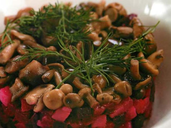 Винегрет с маринованными грибами (рецепт)