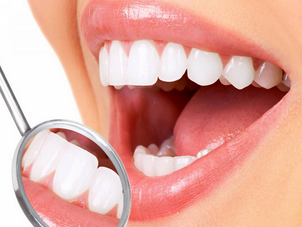 ​Как отбелить зубы народными средствами