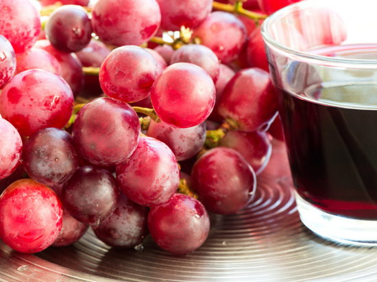 Топ — 11 полезных свойств виноградного сока для здоровья