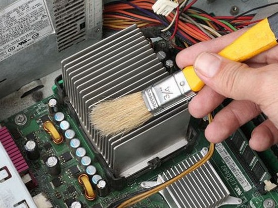 Как чистить компьютер от пыли своими руками