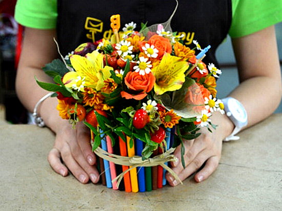 Как сделать из свежих цветов своими руками букет?