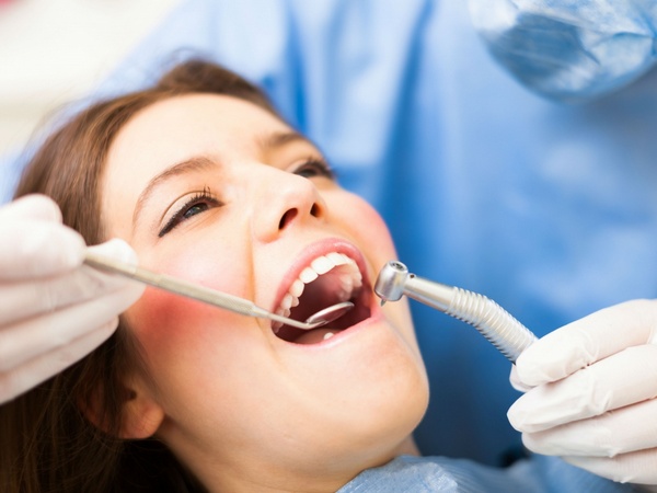 Что следует учитывать при выборе стоматологической клиники?