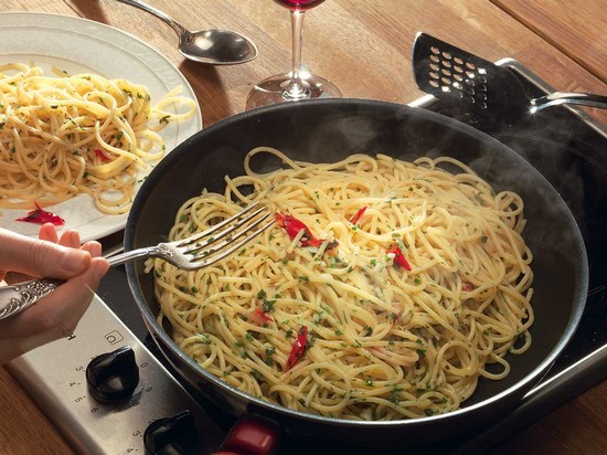 Девять блюд со спагетти