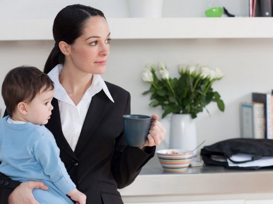 Девять советов женщине, как совместить материнство и карьеру